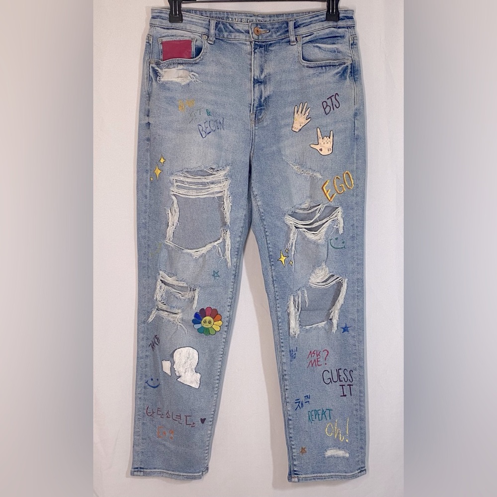 American Eagle Custom Upcycled Hand-Painted Mom Jeans Size 12 Ripped Distressed